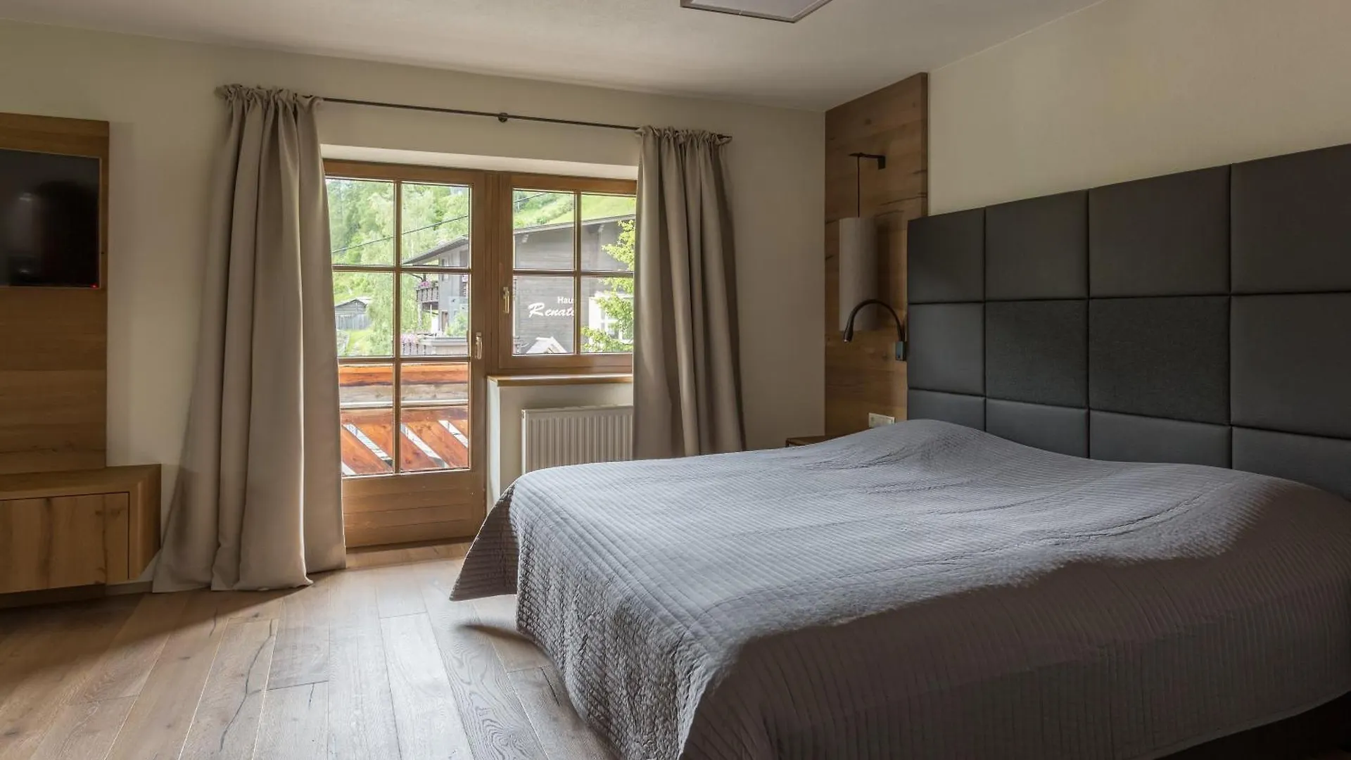 Chrisantenhof Guest House Soelden  Solden