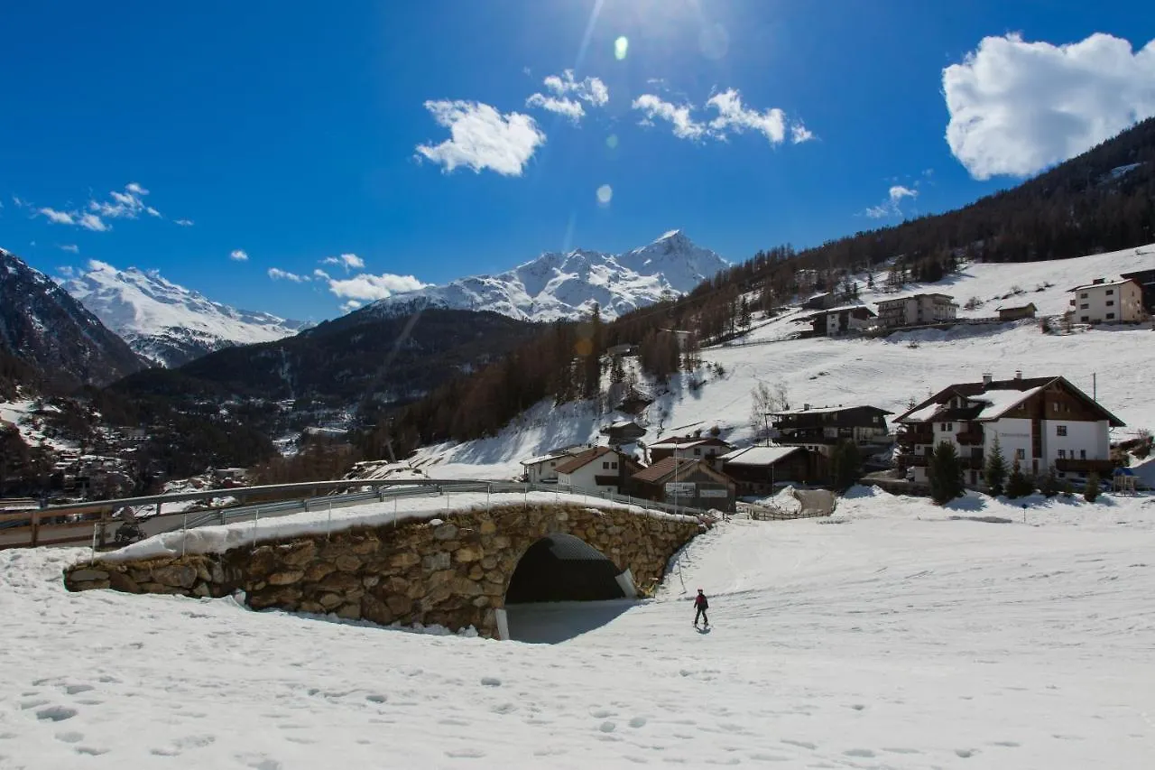 Chrisantenhof Guest House Soelden